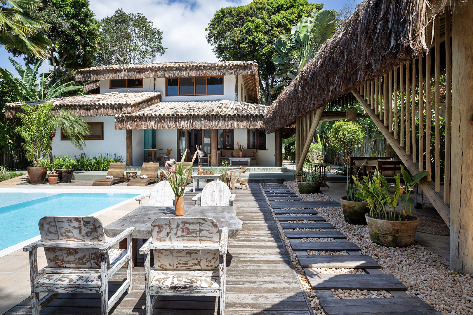 CASA 13 - PROX. AO QUADRADO